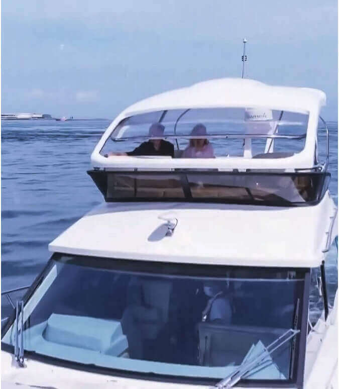 Flybridge Yacht